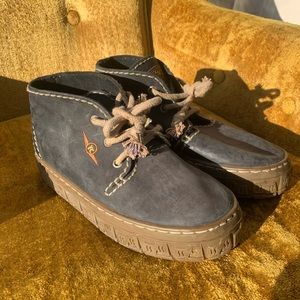 Yellow can blue leather lace up boots